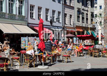 Berlin, Nikolaiviertel, Straßencafé Stockfoto