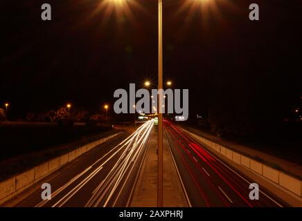 Ampeln in der Nacht Stockfoto