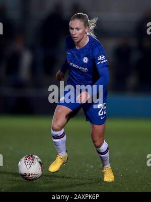 Jonna Andersson der Chelsea-Frauen während des Super-League-Spiels Der Frauen im Cherry Red Records Stadium, London. Stockfoto