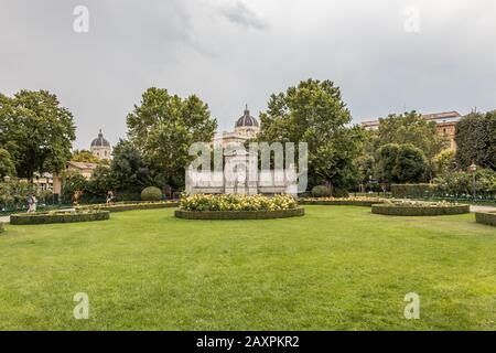 Wien, Österreich - 1. September 2019: Denkmal für den Dichter Franz Grillparzer im Volksgarten in Wien, Österreich Stockfoto