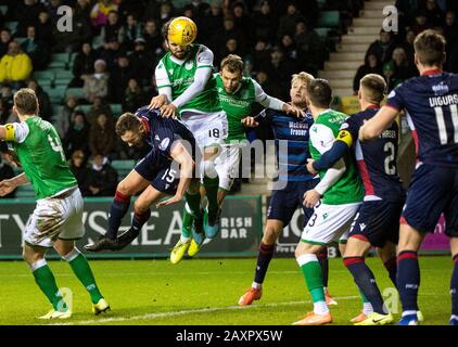 Scottish Premiership - Hibernian / Ross County. Easter Road Stadium, Edinburgh, Midlothian, Großbritannien. Februar 2020. PIC zeigt: Adam Jackson, der Verteidiger von HibsÕ, ist nach Hause gekommen, um das dritte sideÕs Tor in der 2. Halbzeit zu erzielen, als Hibs Gastgeber von Ross County in der Scottish Premiership im Easter Road Stadium in Edinburgh spielt. Kredit: Ian Jacobs/Alamy Live News Stockfoto