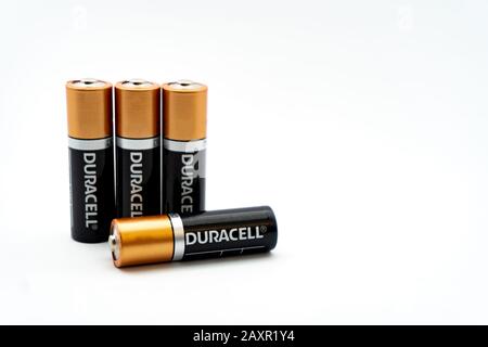 Duracell Batterien isoliert auf weißem Hintergrund Stockfoto