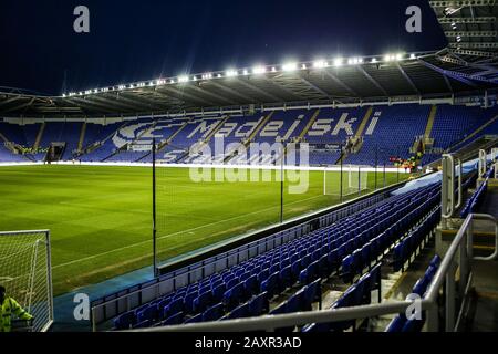 Reading, Großbritannien. Februar 2020. Ein allgemeiner Blick auf das Madejski-Stadion vor dem EFL Skybet Championship Match, Das Am Mittwoch, den 12. Februar 2020 In Reading gegen West Bromwich Albion im Madejski-Stadion zu Lesen ist. Dieses Bild darf nur für redaktionelle Zwecke verwendet werden. Nur redaktionelle Nutzung, Lizenz für kommerzielle Nutzung erforderlich. Keine Verwendung bei Wetten, Spielen oder einer einzelnen Club-/Liga-/Spielerpublikationen. PIC von Tom Smeeth/Andrew Orchard Sportfotografie/Alamy Live News Credit: Andrew Orchard Sportfotografie/Alamy Live News Stockfoto