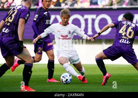 Kameoka, Kyoto, Japan. Februar 2020. Yoichiro Kakitani (Cerezo), 9. Februar 2020 - Fußball/Fußball: 2020 J.League Preseason Match zwischen Kyoto Sanga F.C. 2-3 Cerezo Osaka im Sanga Stadium von KYOCERA in Kameoka, Kyoto, Japan. Credit: SportsPressJP/AFLO/Alamy Live News Stockfoto