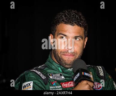 Daytona, Vereinigte Staaten. Februar 2020. Darrell Wallace Jr. hört auf eine Frage während des Media Day für das Daytona 500 2020 am 12. Februar 2020 in Daytona, Florida. Foto von Edwin Locke/UPI Credit: UPI/Alamy Live News Stockfoto