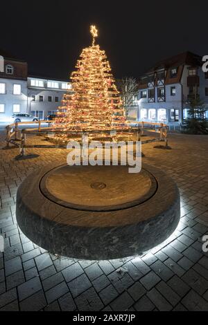 Viehmarkt, blaue Stunde, Weihnachtsbaum, Hammelburg, Fränkisches Saaletal, Bayern, Unterfranken, Deutschland, Stockfoto