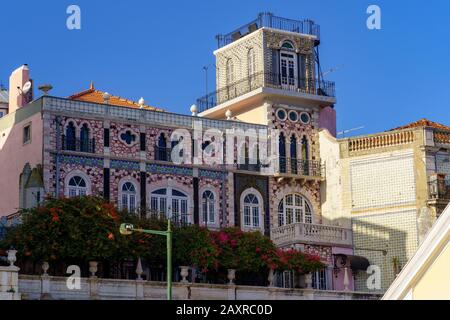 Die historische Altstadt von Alfama in Lissabon mit dem Catedral Sé Patriarcal, auch Igreja de Santa Maria Maior genannt, ist die Hauptkirche der Stadt Stockfoto