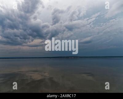 Sturm über den Neusiedler See bei Illmitz im Nationalpark Neusiedler See, burgenland, Österreich Stockfoto