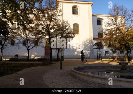 Igreja da Graça am Aussichtspunkt Miradouro da Graça in der Alfama von Lissabon, Lissabon, Portugal Stockfoto