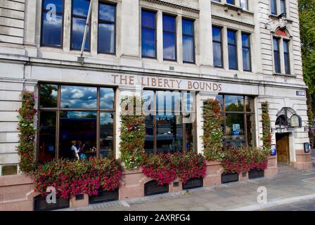 The Liberty Bounds, 15 Trinity Square, Tower Hill, City of London, London, England. Stockfoto