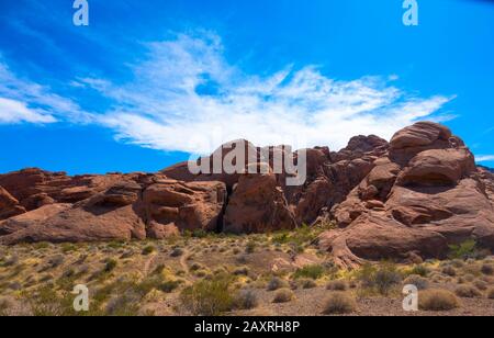 Nahaufnahme der felsigen Berge im Tal des Feuers. Nevada State Vereinigte Staaten von Amerika. Stockfoto