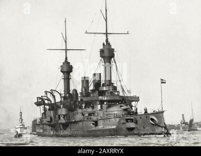 SMS Empress und Königin Maria Theresa (deutsch: Kaiserin und Königin Maria Theresia) gepanzerten Kreuzers der Österreich-ungarischen Marine, in Shanghai, China, 1902 Stockfoto