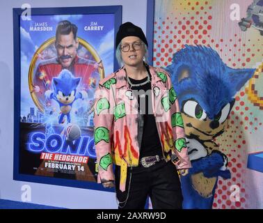 Los Angeles, Kalifornien, USA. Februar 2020. US-Rapper Sueco The Chil) besucht am Mittwoch, 12. Februar 2020, eine besondere Vorführung des Sci-Fi-Familien-Comedy-Abenteuerfilms "Sonic the Hedgehog" im Regency Village Theatre in der Westwood-Sektion von Los Angeles. Storyline: Basierend auf dem globalen Blockbuster-Videospiel-Franchise von Sega erzählt 'Sonic' die Geschichte des schnelleren Igels der Welt, während er sein neues Zuhause auf der Erde umarmt. Credit: UPI/Alamy Live News Stockfoto