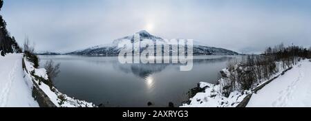 Winterpanorama, Norwegen, Narvik, Winter, Fjord Rombaken Stockfoto