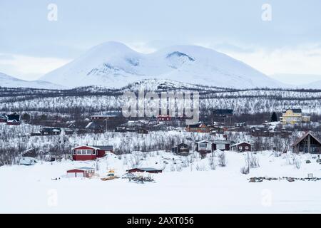 Schweden, Abisko, Kabinen am See, Winter Stockfoto