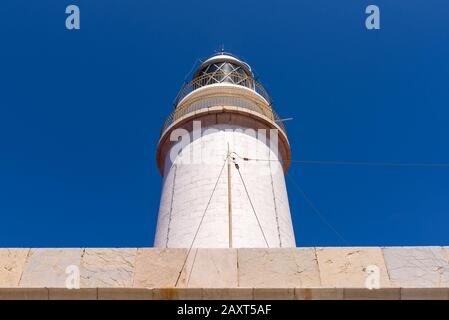 Leuchtturm am Cap de Formentor an der Küste von Nord-Mallorca, Balearen, Spanien. Stockfoto