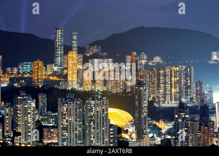 Blick auf den Sonnenuntergang auf dem Braemar Hill Peak in Hongkong Stockfoto