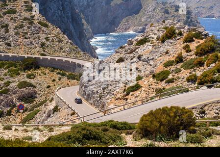 Fahren Sie auf der Straße zum Cap de Formentor, einem berühmten Aussichtspunkt auf der Insel Mallorca. Spanien Stockfoto