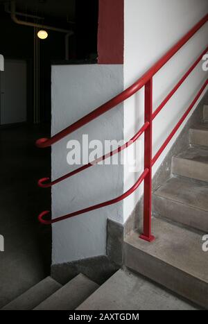 Dessau, Bauhaus Walter Gropius 1925-26, Prellerhaus, Treppengeländer Stockfoto