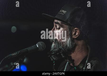 Kopenhagen, Dänemark. Mai 2018. Der amerikanische Sänger und Songwriter Matt the Electrician führt ein Live-Konzert in Der Ideal Bar in Kopenhagen durch. (Foto: Gonzales Foto - Christian Larsen). Stockfoto