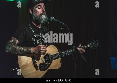 Kopenhagen, Dänemark. Mai 2018. Der amerikanische Sänger und Songwriter Matt the Electrician führt ein Live-Konzert in Der Ideal Bar in Kopenhagen durch. (Foto: Gonzales Foto - Christian Larsen). Stockfoto