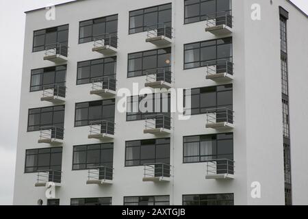 Dessau, Bauhaus, Prellerhaus 1925-26 von Walter Gropius, Fassadenausschlag von Osten Stockfoto