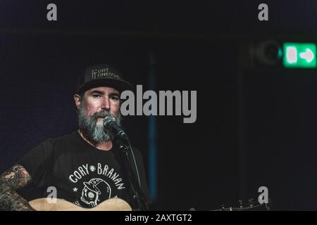 Kopenhagen, Dänemark. Mai 2018. Der amerikanische Sänger und Songwriter Matt the Electrician führt ein Live-Konzert in Der Ideal Bar in Kopenhagen durch. (Foto: Gonzales Foto - Christian Larsen). Stockfoto