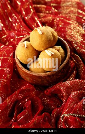 Traditionelles Indisches Süß - Besan Ke Laddu Stockfoto