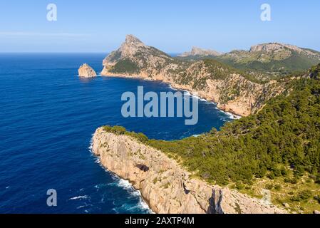 Cap de Formentor - berühmte Natur Sehenswürdigkeit mit erstaunlichen felsigen Küste auf Mallorca, Spanien, Balearen Insel Stockfoto