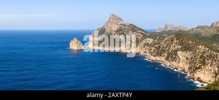 Cap de Formentor - berühmtes Naturdenkmal mit atemberaubenden Felsen auf Mallorca, Spanien, Baleareninsel Stockfoto