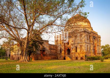 Bara Gumbad im lodi Garden in Delhi, Indien Stockfoto