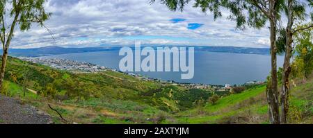 Panoramablick auf den See Genezareth (Kinneret-See), von Westen, Nordisraelisch Stockfoto