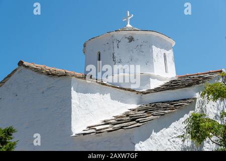 Eine Kirche (Jungfrau Maria) auf den griechischen Inseln Skopelos Stockfoto