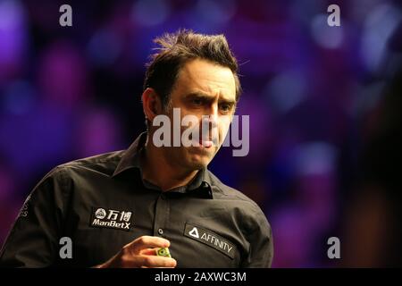 Cardiff UK. Februar 2020. Ronnie O'Sullivan aus England während seines 3. Vorrundenspiels gegen Anthony Hamilton aus England. ManBet X Welsh Open Snooker 2020, Tag 4 in der Motorpoint Arena in Cardifft, Südwales am Donnerstag, 13. Februar 2020, Foto von Andrew Orchard/Andrew Orchard Sportfotografie/Alamy Live News Stockfoto