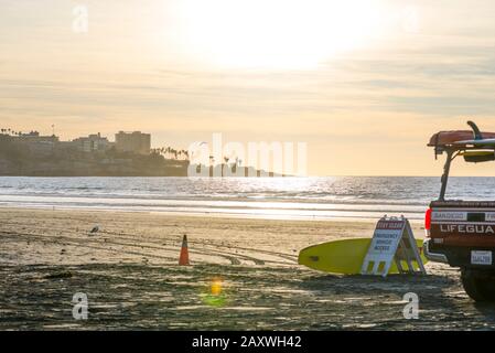 Winterliche Küstenszene am Strand La Jolla Shores. La Jolla, CA, USA. Stockfoto
