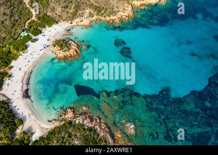 Prince's Beach, la Spiaggia del Principe, einer der schönsten Strände der Smaragdküste Nordsardiniens, an einem Wintertag Stockfoto