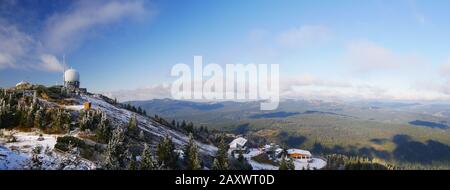 Bayerisch Eisenstein, Deutschland: Panorama des größten Gipfels im bayerischen Wald - großer Arber (1456m) Stockfoto