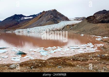 Erikbreen Glacier debouches in Liefdefjorden, Fjord in Haakon VII Land auf Spitzbergen/Spitzbergen, Norwegen Stockfoto