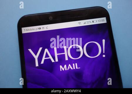 Yahoo! Auf dem Smartphone wird das Mail-Logo angezeigt Stockfoto