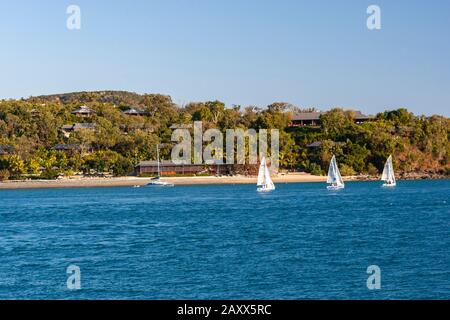 Segeln auf den Whitsunday Islands in der Nähe von Airlie Beach, Queensland, Australien Stockfoto
