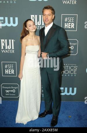 25th Annual Critics' Choice Awards 2019 im Barker Hangar in Santa Monica, Kalifornien. Mit: Justin Hartley, Tochter: Isella Justice Hartley Where: Los Angeles, Kalifornien, Vereinigte Staaten When: 13 Jan 2020 Credit: Adriana M. Barraza/WENN Stockfoto