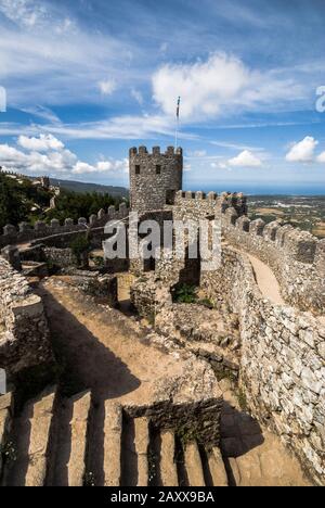 Portugal. Pena Palace in der Gemeinde Sintra an der portugiesischen Riviera. Stockfoto