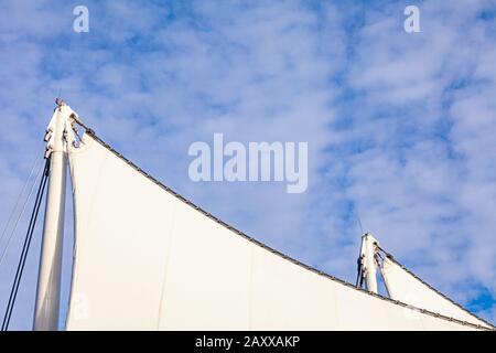 Abstraktes Bild des Segeldachs des Vancouver East Convention Center Canada Stockfoto