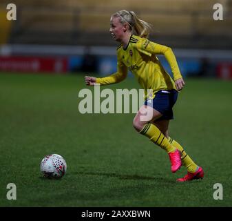 Deva Stadium, Chester, Cheshire, Großbritannien. Februar 2020. Damen Super League Football, Liverpool Womens gegen Arsenal Womens; Beth Mead von Arsenal Women bricht auf dem Ball Credit vorwärts: Action Plus Sports/Alamy Live News Stockfoto