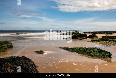 Wasserpools am Strand Von Embo Stockfoto