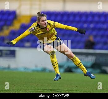 Deva Stadium, Chester, Cheshire, Großbritannien. Februar 2020. Damen Super League Football, Liverpool Womens gegen Arsenal Womens; Vivianne Miedema von Arsenal Women schießt für Goal Credit: Action Plus Sports/Alamy Live News Stockfoto