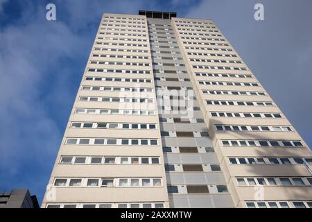 Februar 2020, Tall City Centre Wohnturmblock in Birmingham, Großbritannien Stockfoto