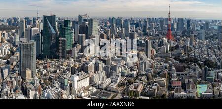 Ein Panoramablick auf Tokio vom Roppongi Hills Mori Tower in Japan. Stockfoto