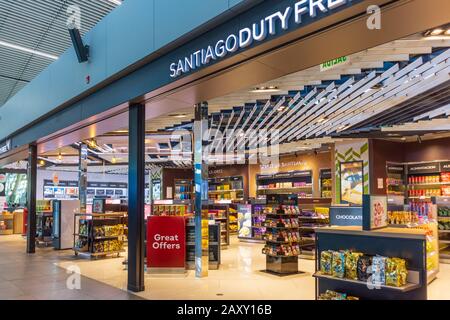 Zollfreies Einkaufen auf dem Flughafen Santiago de Chile (internationaler Flughafen Arturo Merino Benítez) Santiago, Hauptstadt von Chile, Südamerika Stockfoto