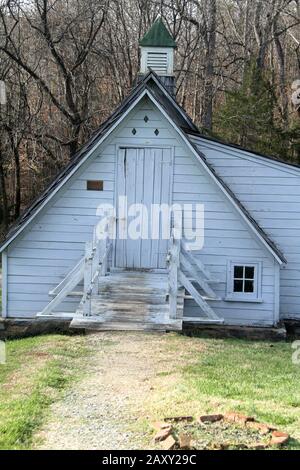 Außenansicht des ursprünglichen Kutschhauses/des Wagenschuppens am Red Hill Patrick Henry National Memorial, VA, USA Stockfoto